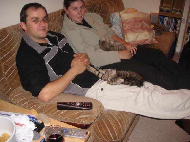 cuddleswithmumanddad.jpg